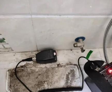 加查屋顶漏水维修公司分享下卫生间漏水的危害及解决方法